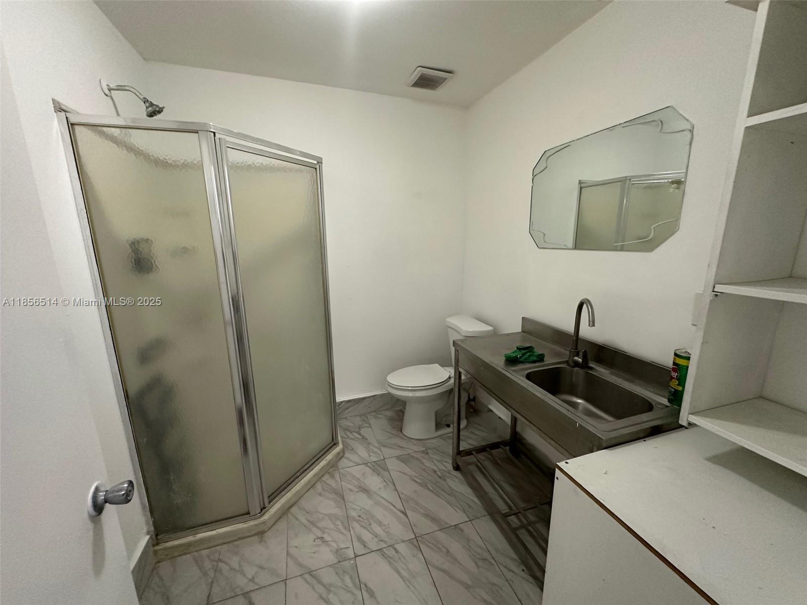 See details 470J / sq. ft. $ 2025-09-02 0 Photo