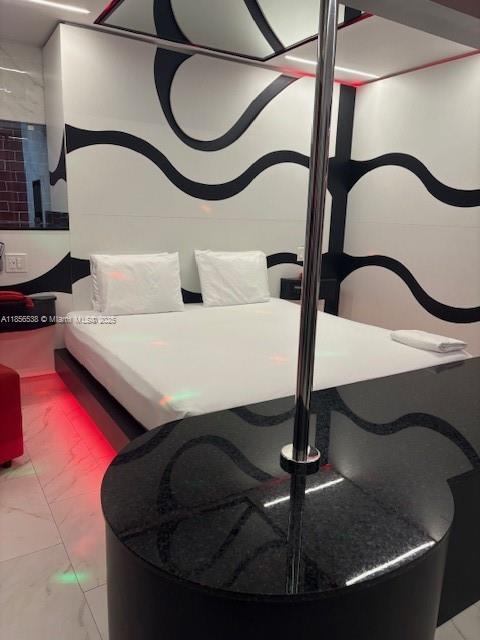   /   кв.футов $ 2025-08-11 0 Фото