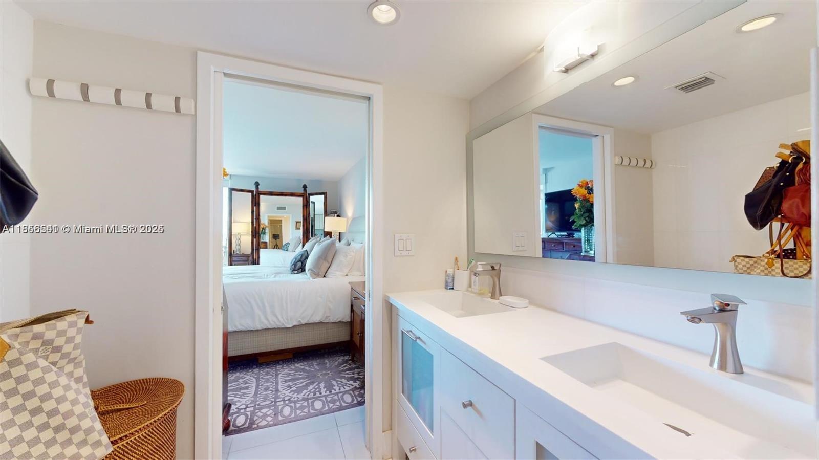 Photo of 3625 Country Club Dr  #2606, Aventura, Florida, 33180 - 