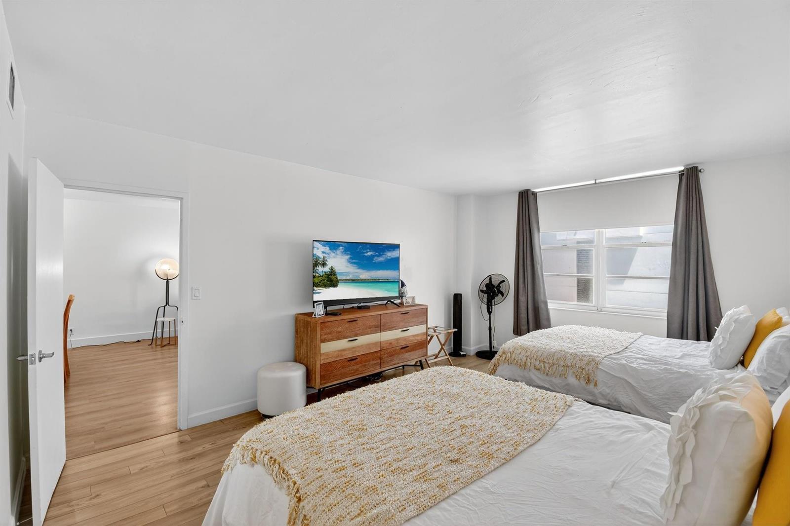 Photo of 3725 Ocean  #405, Hollywood, Florida, 33019 - Spacious and bright
