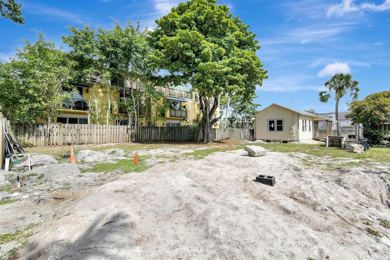   / 0  sq. ft. $ 2025-12-27 0 Photo