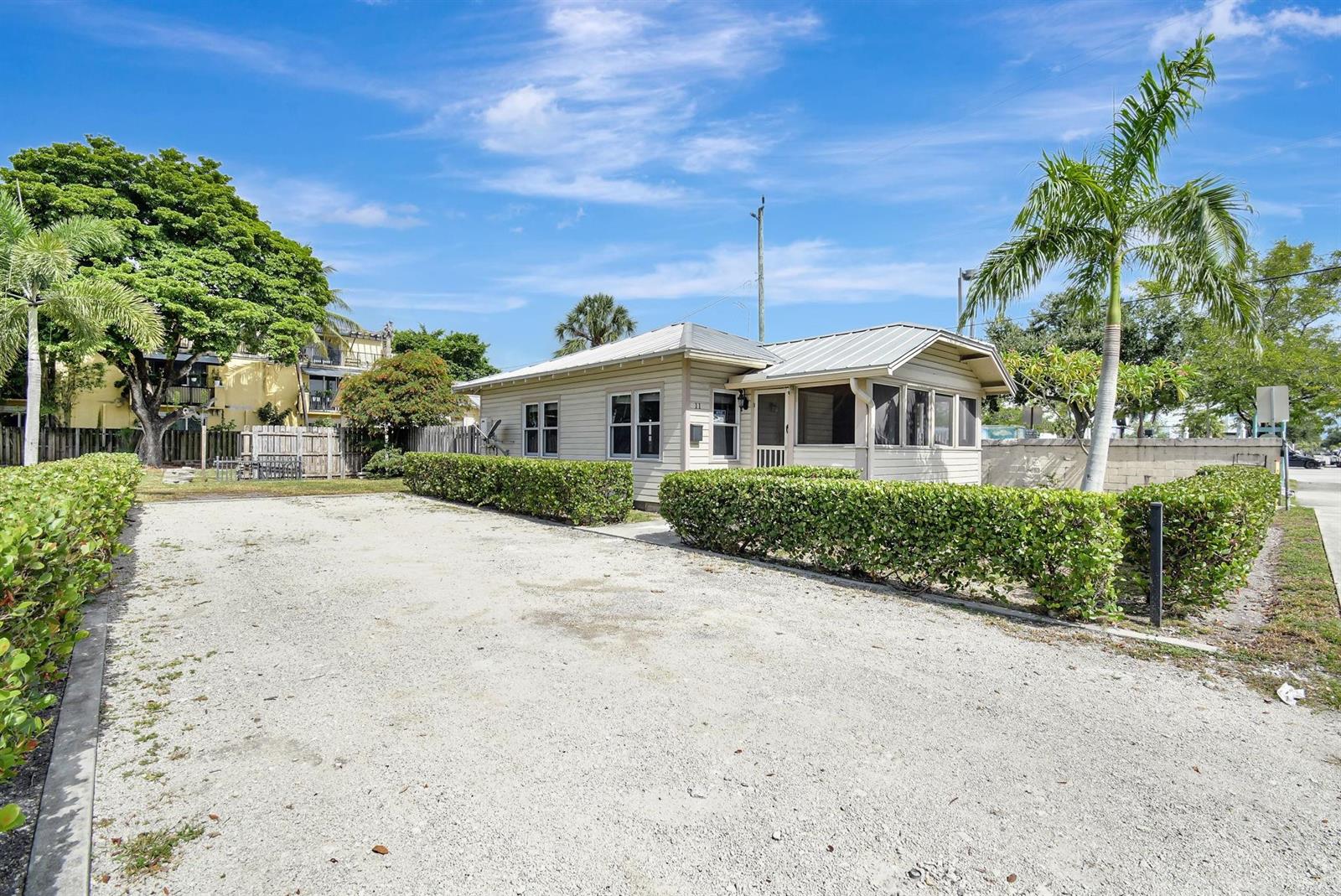   / 0 2480 sq. ft. $ 2025-12-27 0 Photo
