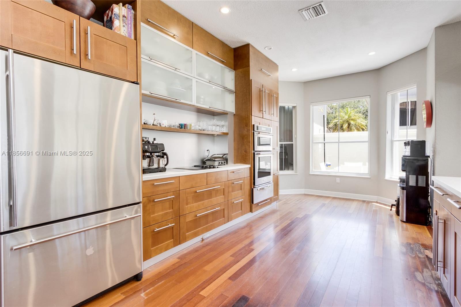 Photo of 1467 Mariner Way  (1467), Hollywood, Florida, 33019 - 