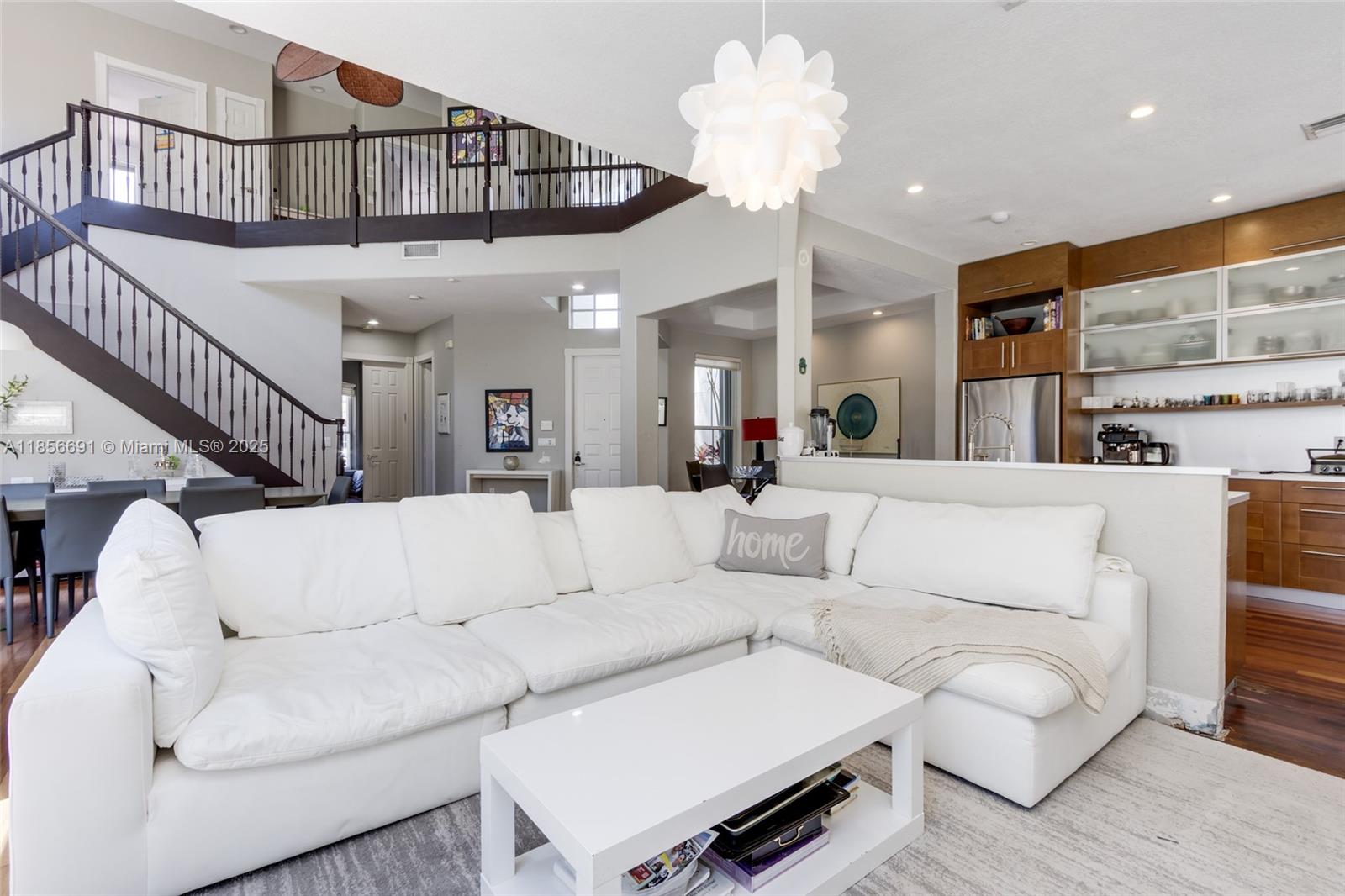 Photo of 1467 Mariner Way  (1467), Hollywood, Florida, 33019 - 