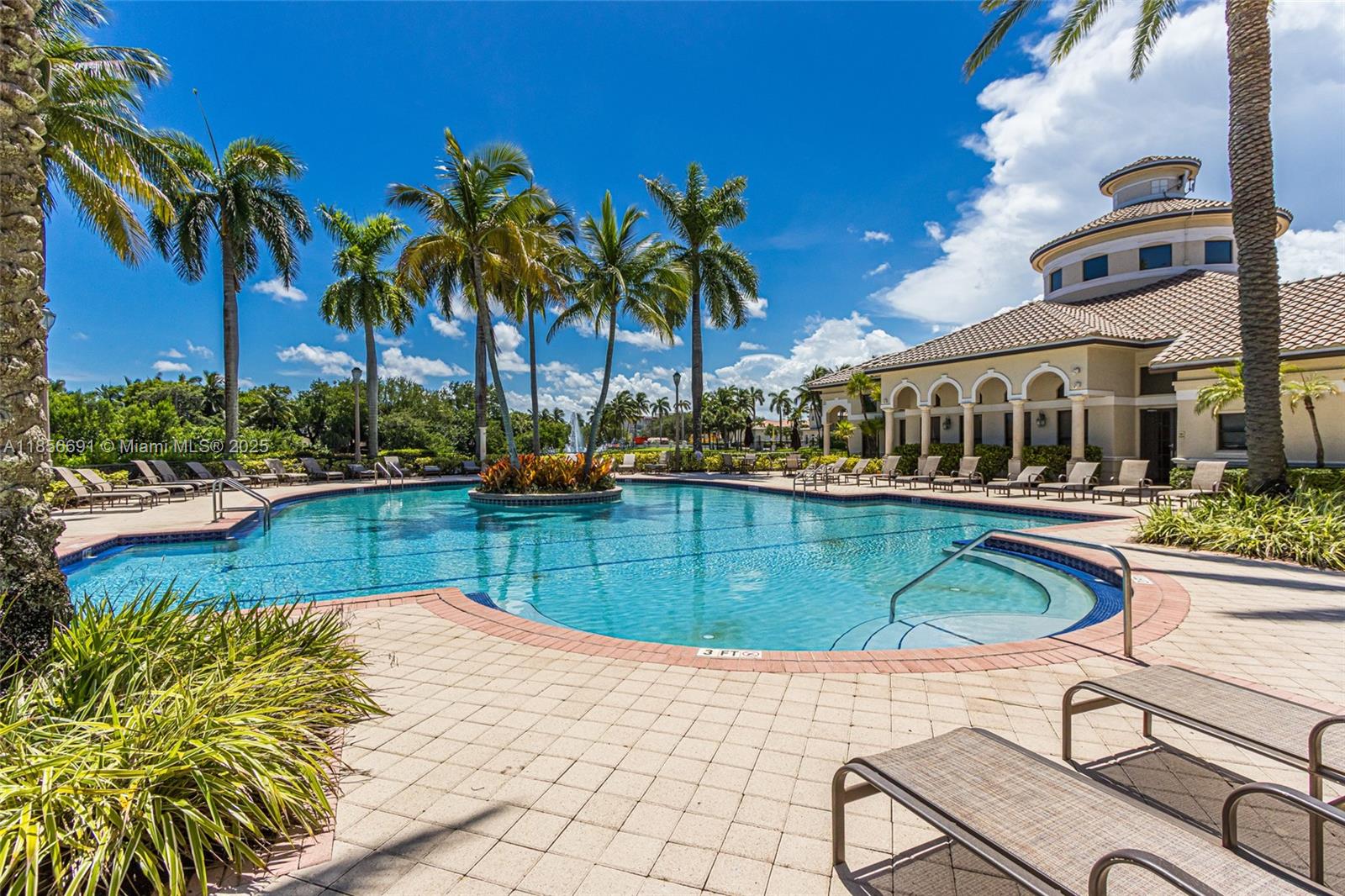 Photo of 1467 Mariner Way  (1467), Hollywood, Florida, 33019 - 