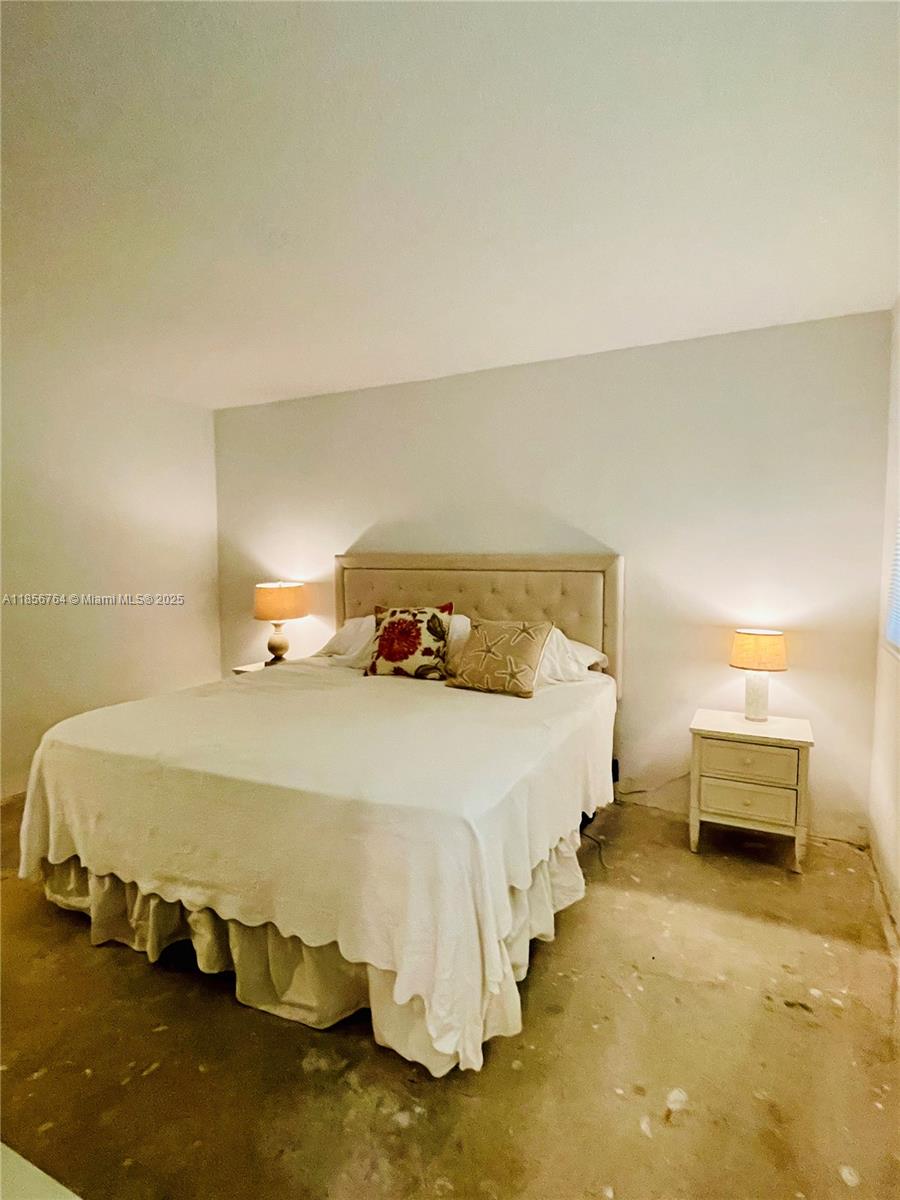 See details 111 2 / 2 961 sq. ft. $ 2025-08-11 0 Photo