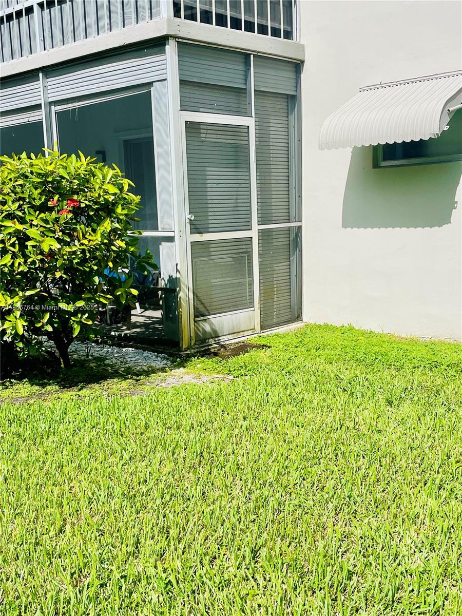 See details 111 2 / 2 961 sq. ft. $ 2025-08-11 0 Photo