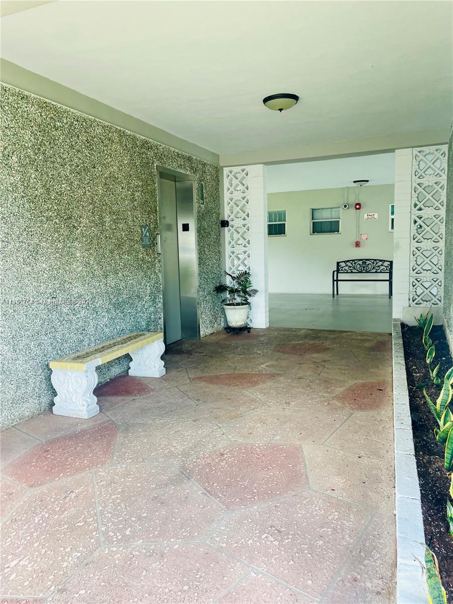 See details 111 2 / 2 961 sq. ft. $ 2025-08-11 0 Photo
