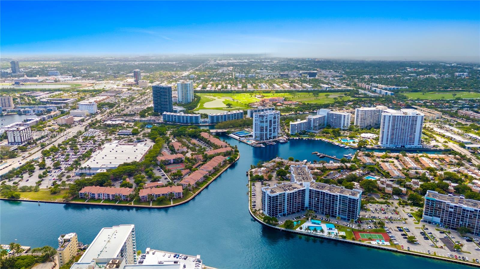 Photo of 3725 Ocean Dr  #1225, Hollywood, Florida, 33019 - 