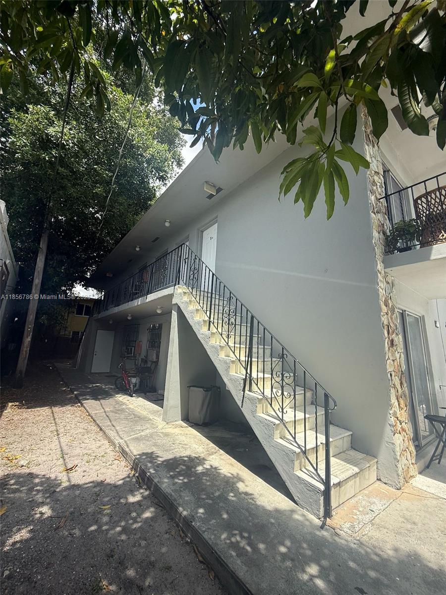 See details / sq. ft. $ 2025-08-11 0 Photo