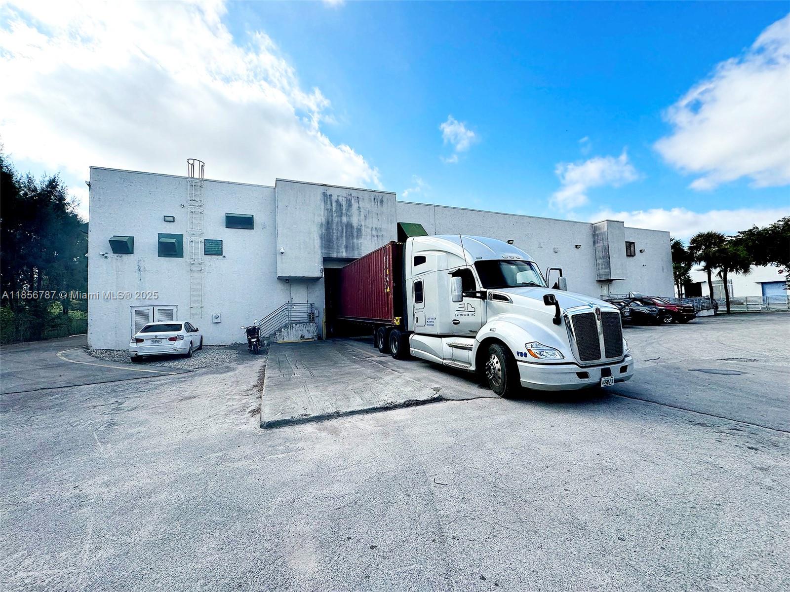 See details / sq. ft. $ 2025-08-11 0 Photo