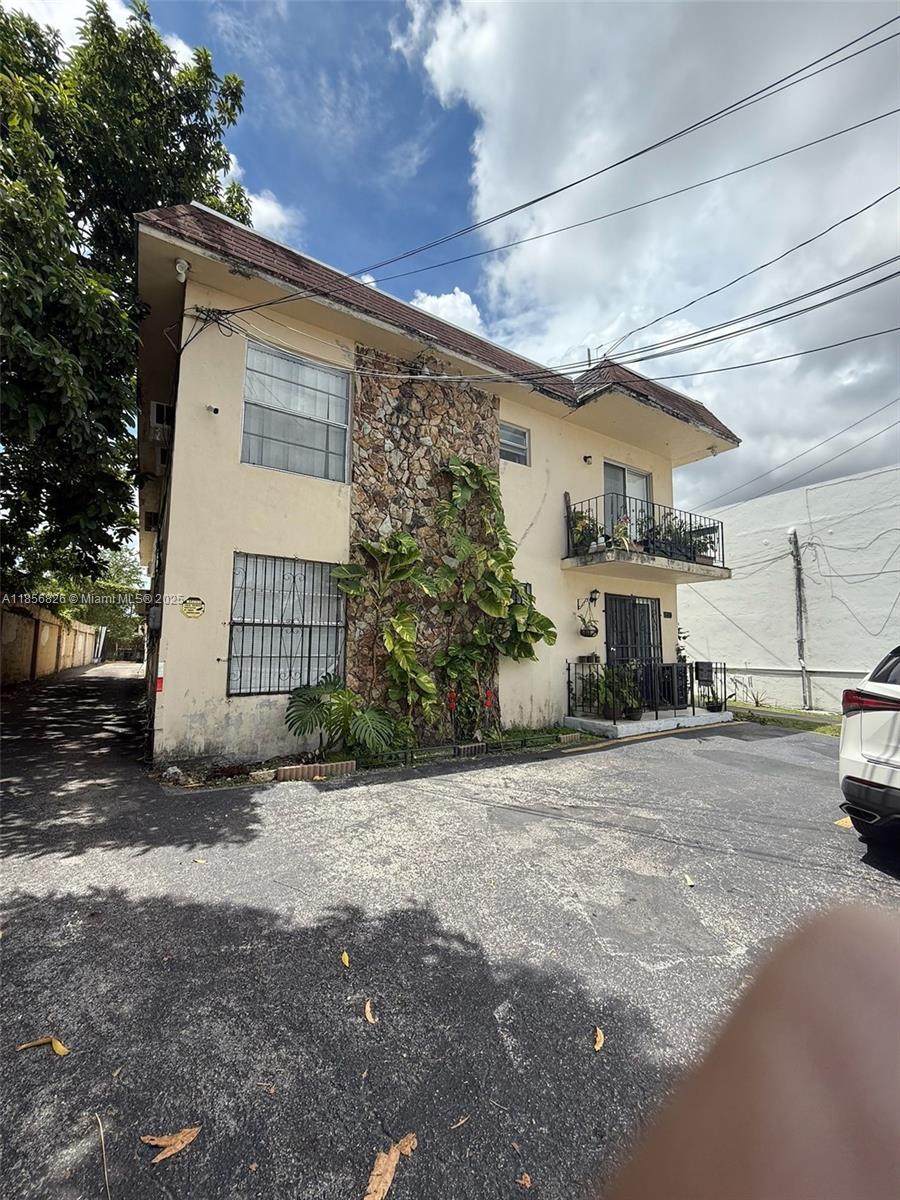 See details / sq. ft. $ 2025-08-11 0 Photo