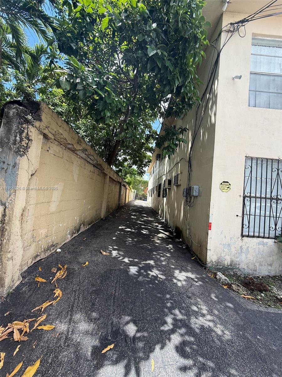 See details / sq. ft. $ 2025-08-11 0 Photo