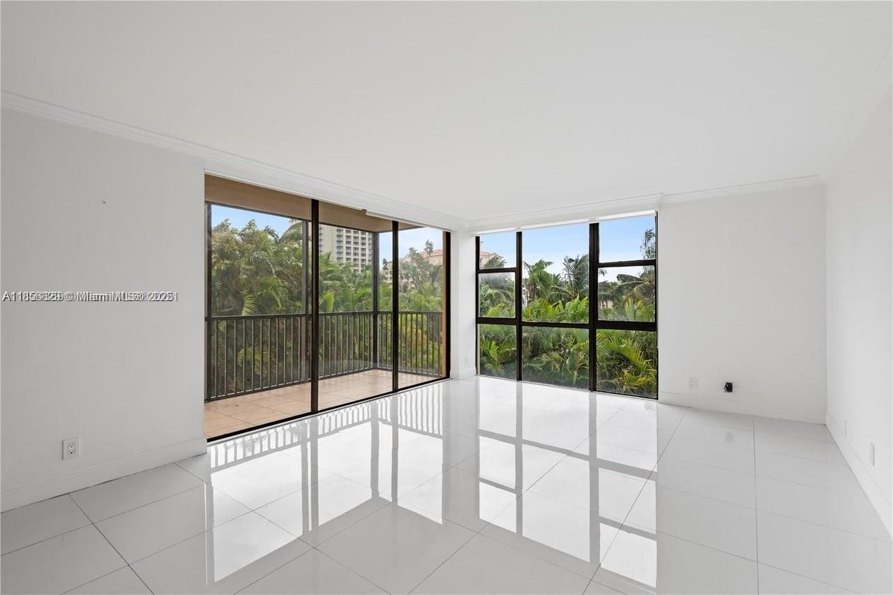 Photo of 20335 Country Club Dr #209, Aventura, Florida, 33180 -