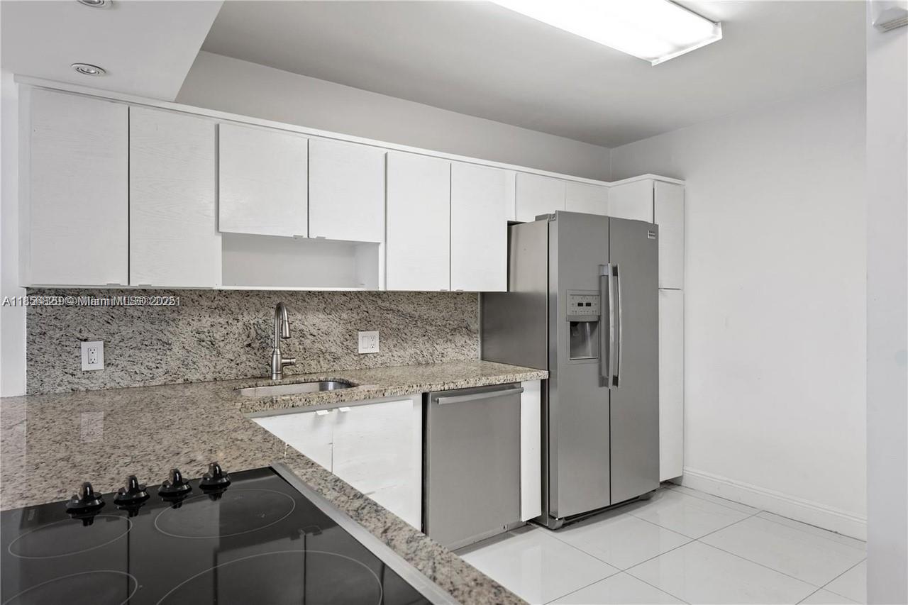 Photo of 20335 Country Club Dr #209, Aventura, Florida, 33180 -