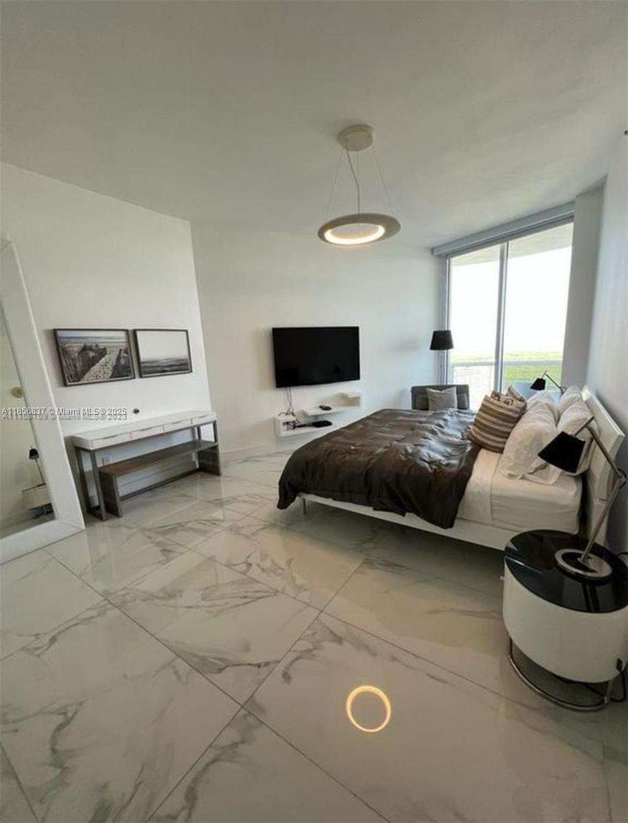 See details 2805 2 / 2 1463 sq. ft. $ 2025-08-11 0 Photo