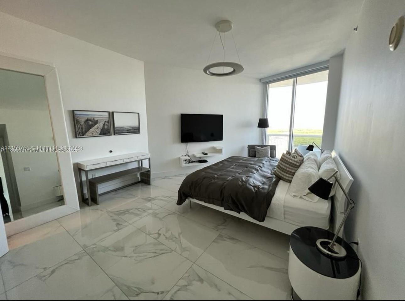 See details 2805 2 / 2 1463 sq. ft. $ 2025-08-11 0 Photo