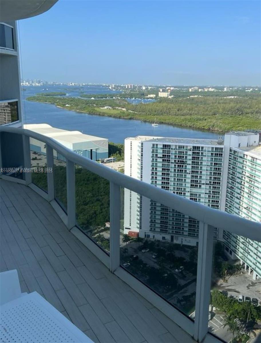 See details 2805 2 / 2 1463 sq. ft. $ 2025-08-11 0 Photo