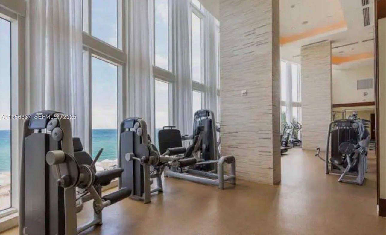 See details 2805 2 / 2 1463 sq. ft. $ 2025-11-21 0 Photo