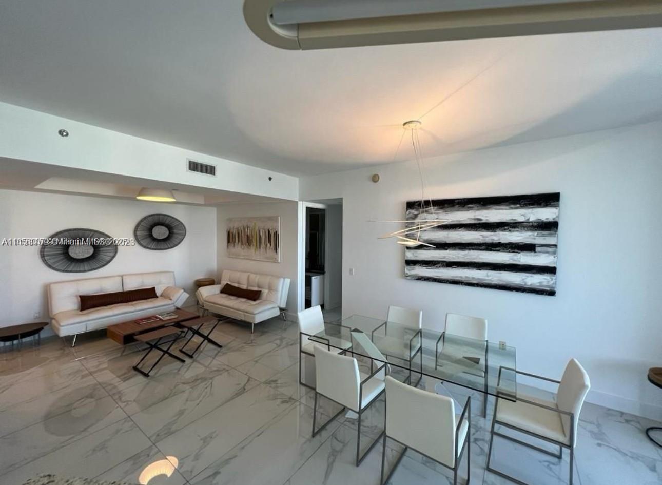 See details 2805 2 / 2 1463 sq. ft. $ 2025-08-11 0 Photo