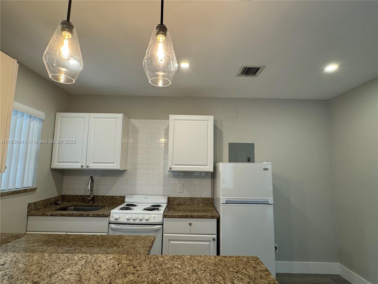 See details / 2266 sq. ft. $ 2025-08-11 0 Photo