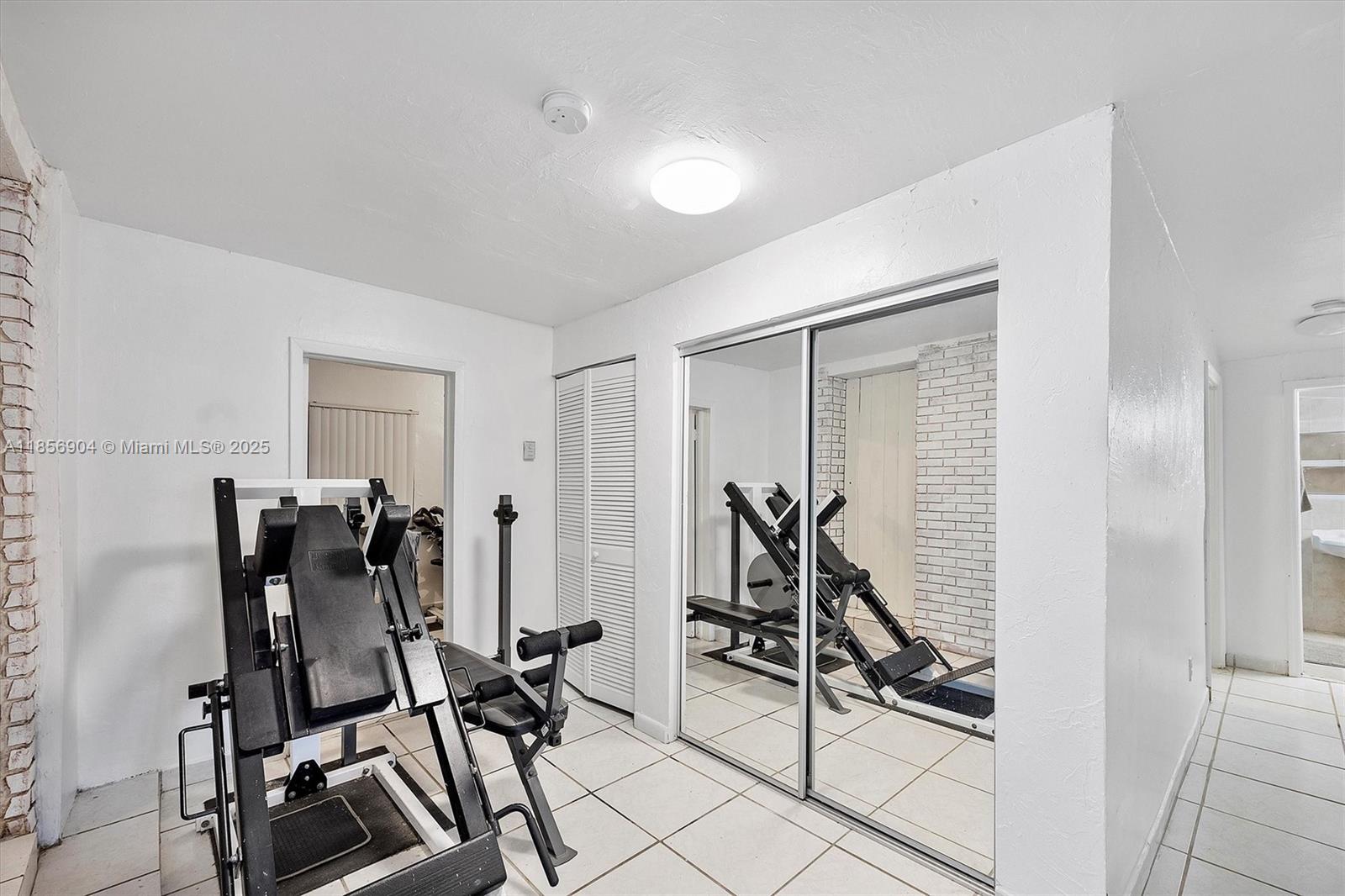 Ver detalles / sq. ft. $ 2025-08-11 0 foto