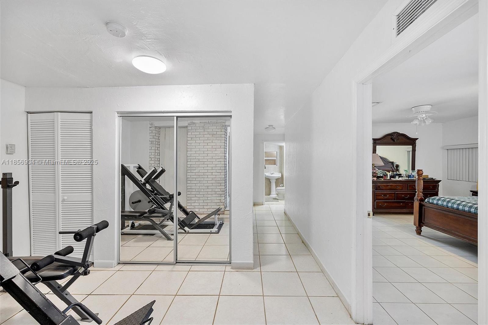 Ver detalles / sq. ft. $ 2025-08-11 0 foto