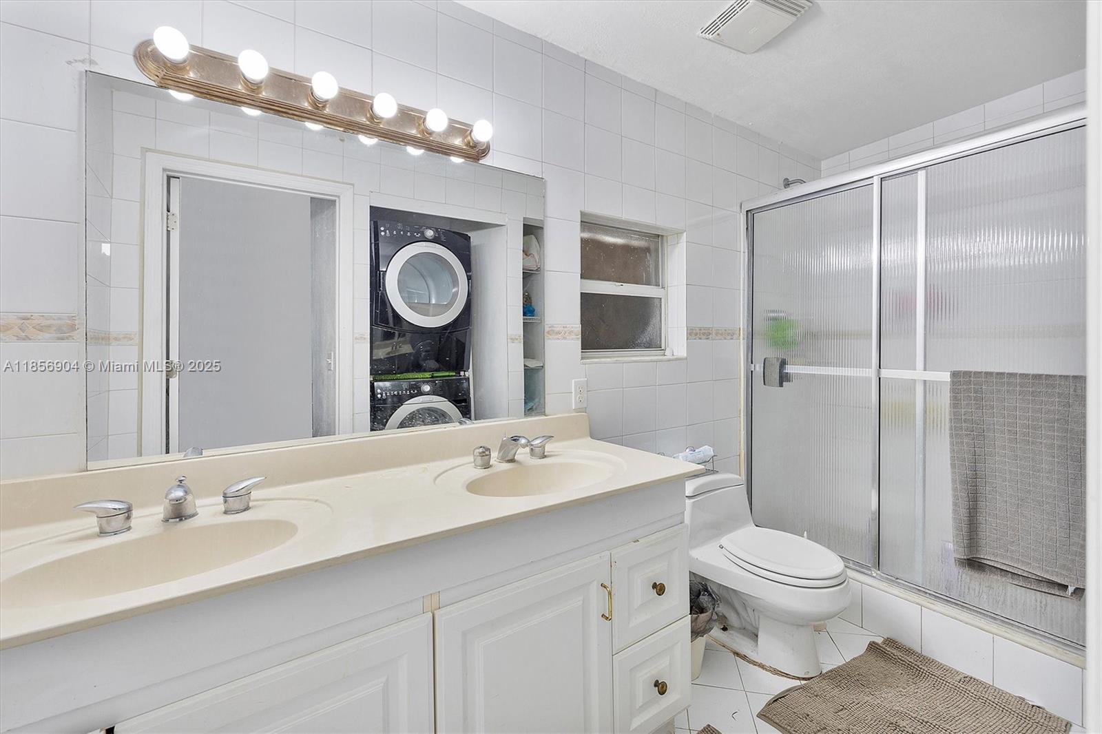 Ver detalles / sq. ft. $ 2025-08-11 0 foto