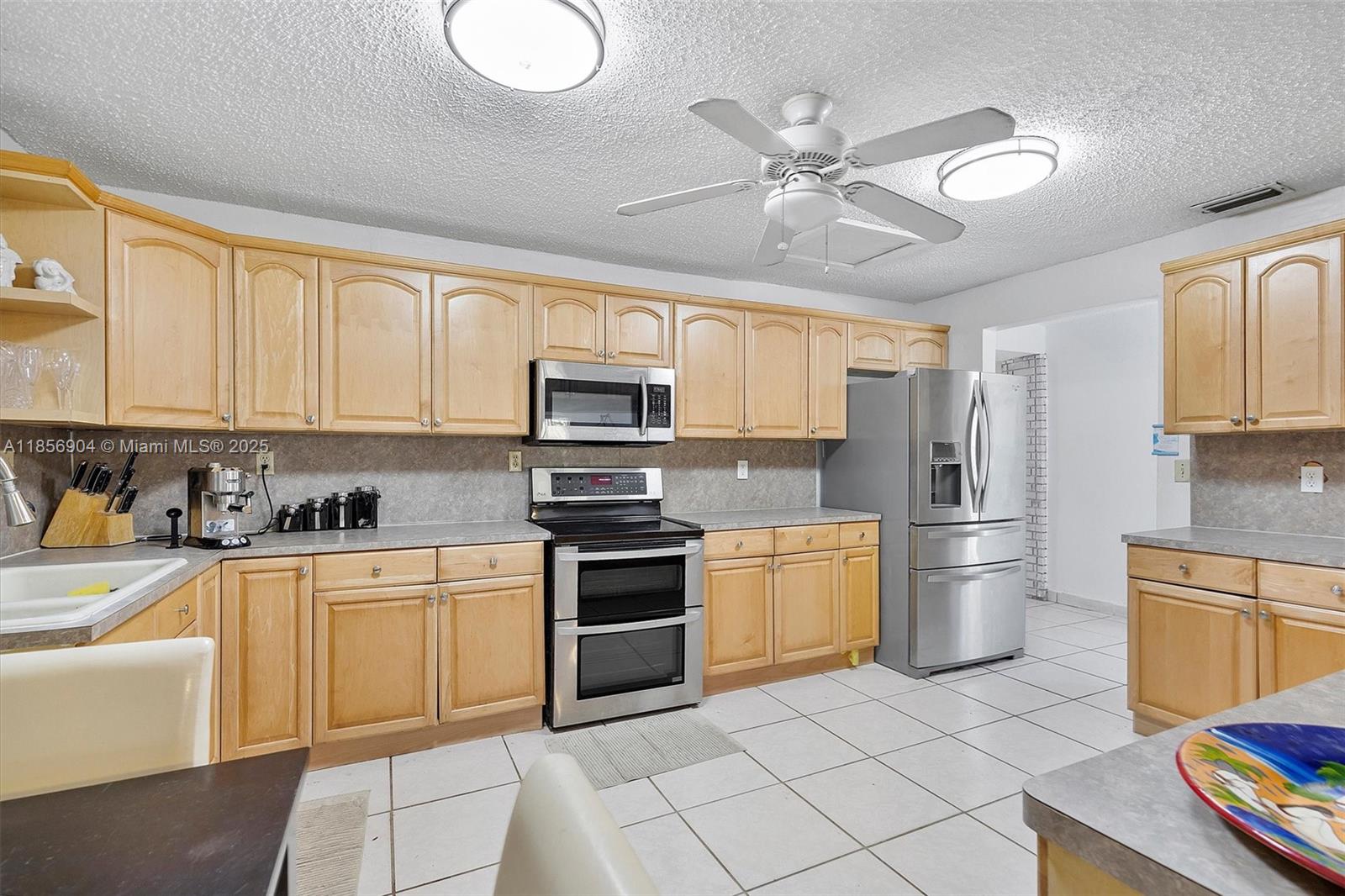 Ver detalles / sq. ft. $ 2025-08-11 0 foto