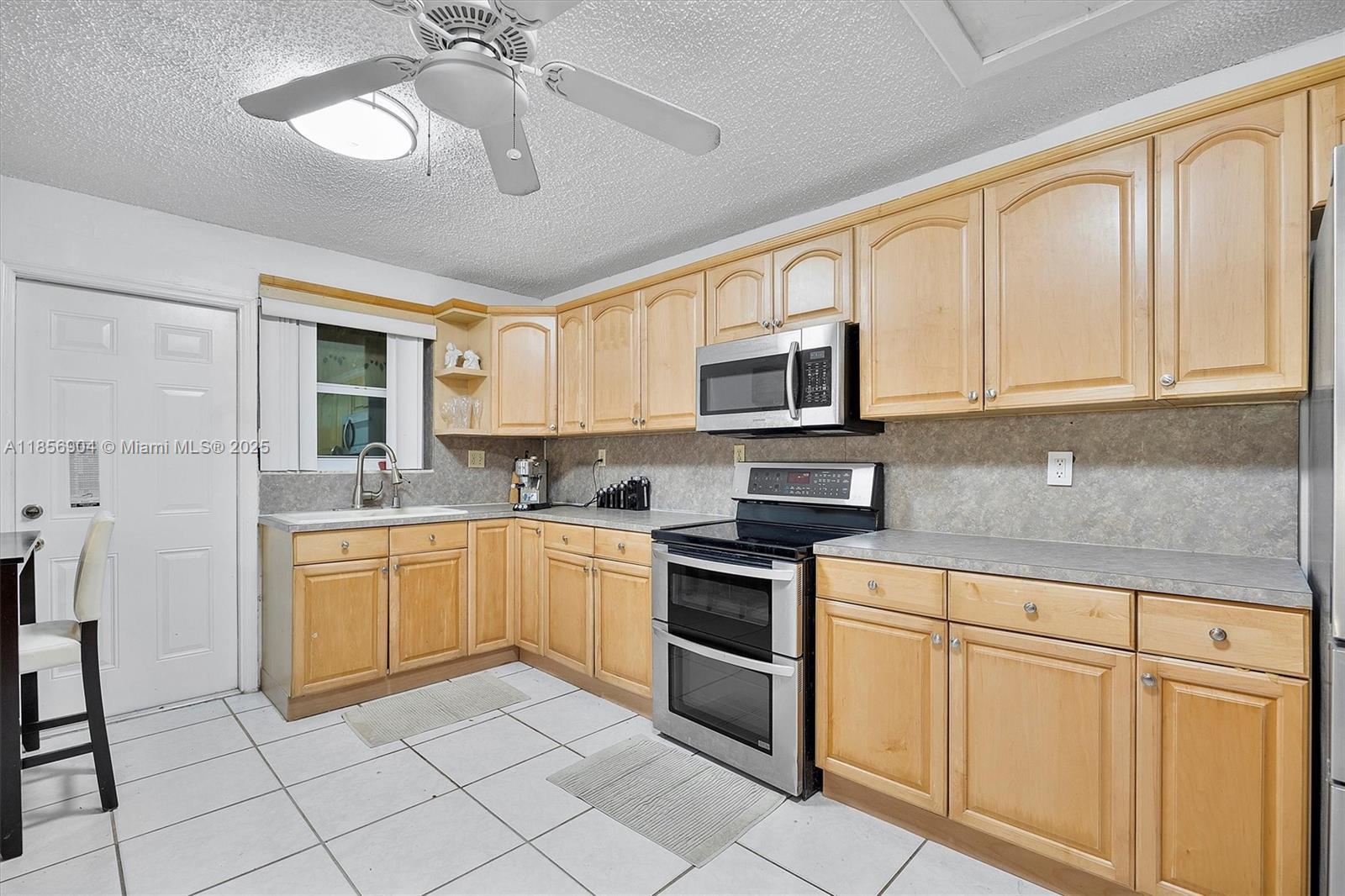 Ver detalles / sq. ft. $ 2025-08-11 0 foto