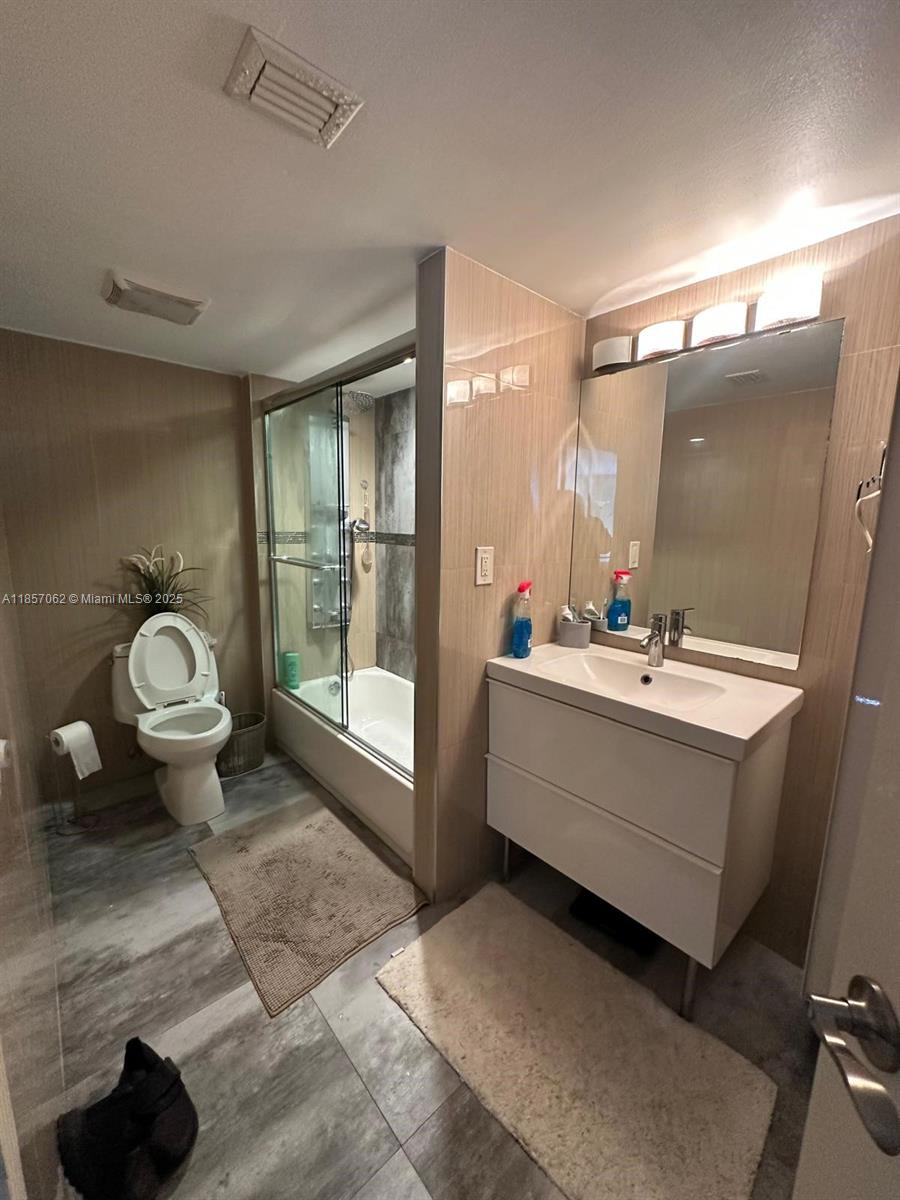 2202 2 / 2 1507 sq. ft. $ 2025-09-23 0 foto