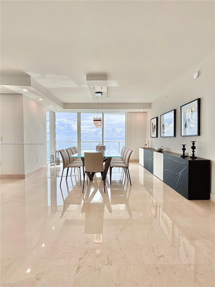 Photo of 3951 Ocean Dr  #1903, Hollywood, Florida, 33019 - 