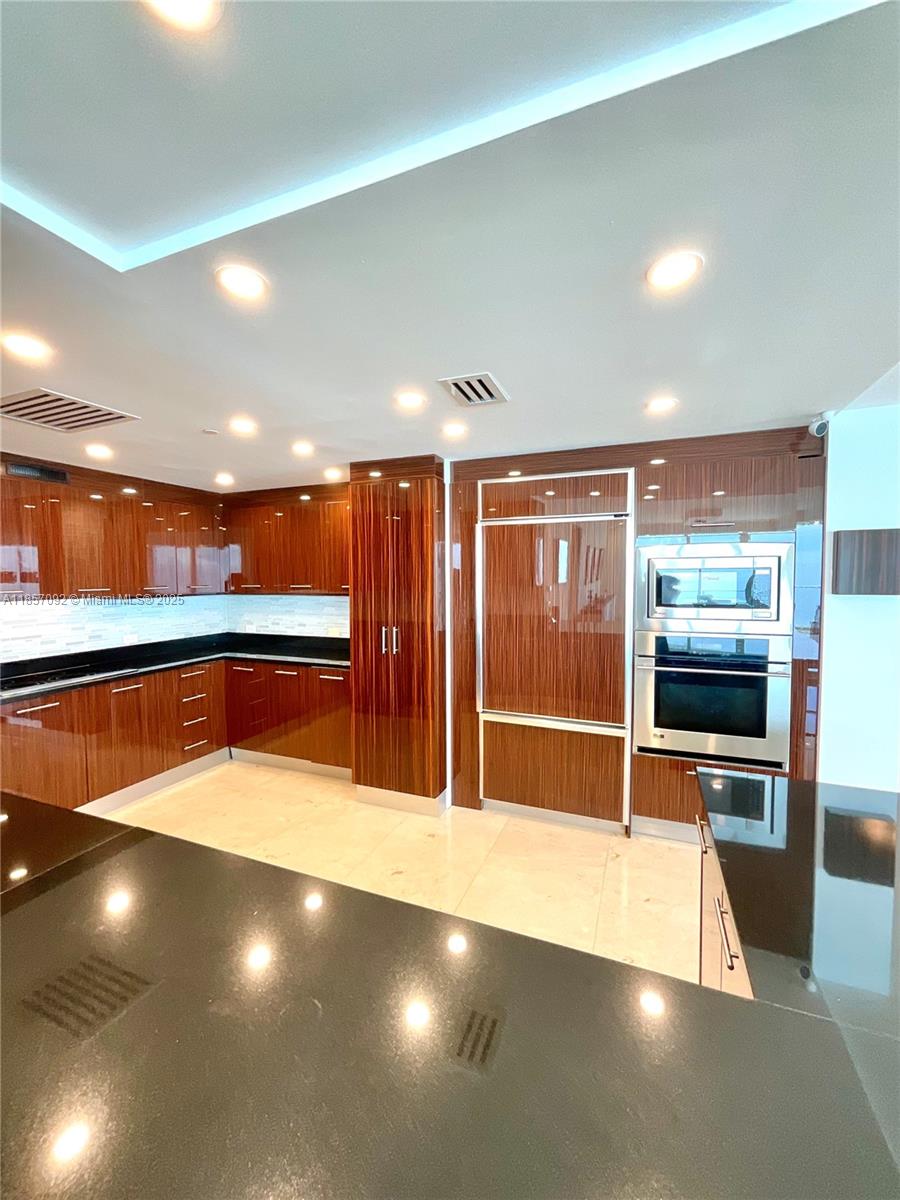 Photo of 3951 Ocean Dr  #1903, Hollywood, Florida, 33019 - 