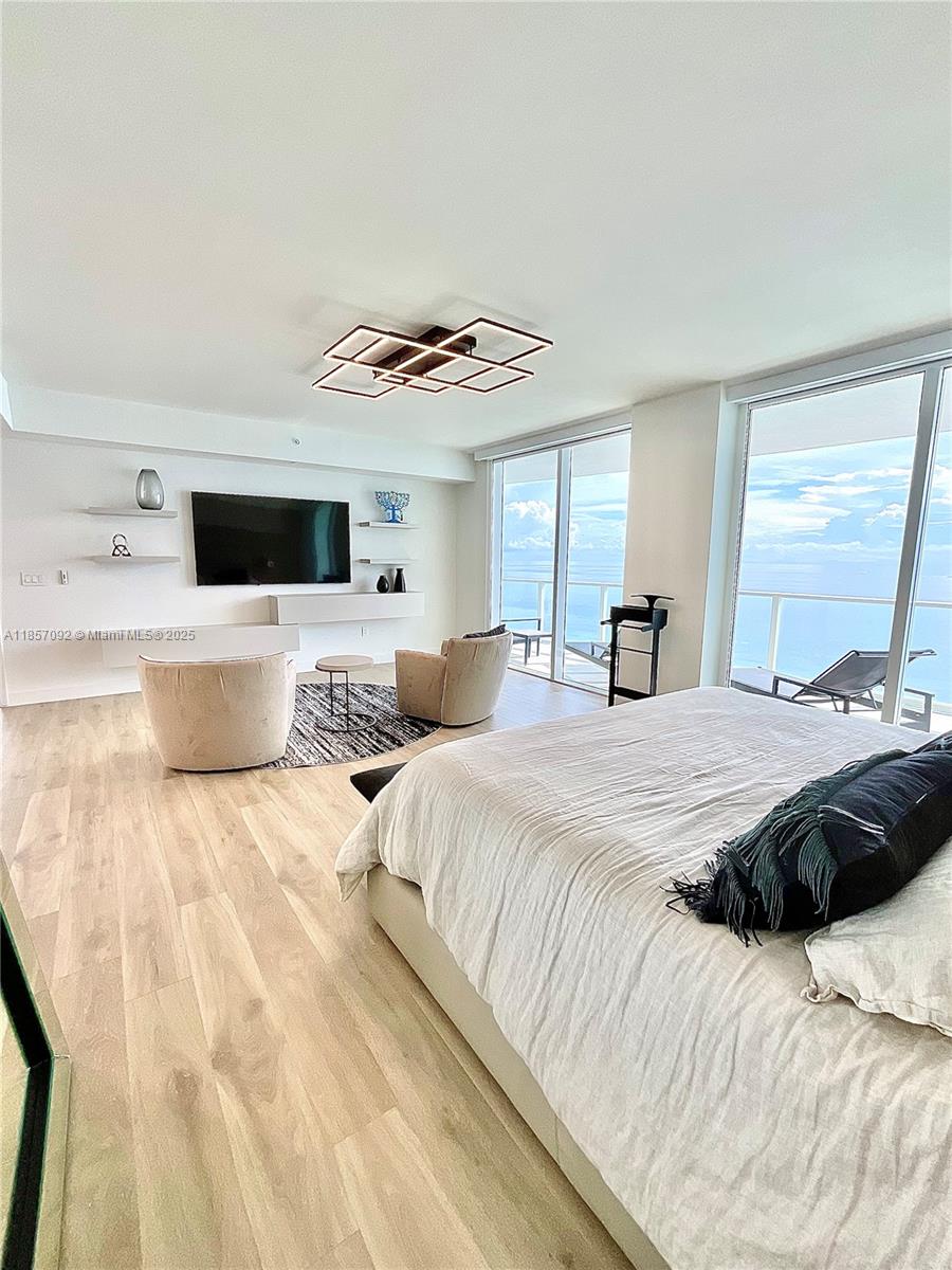 Photo of 3951 Ocean Dr  #1903, Hollywood, Florida, 33019 - 