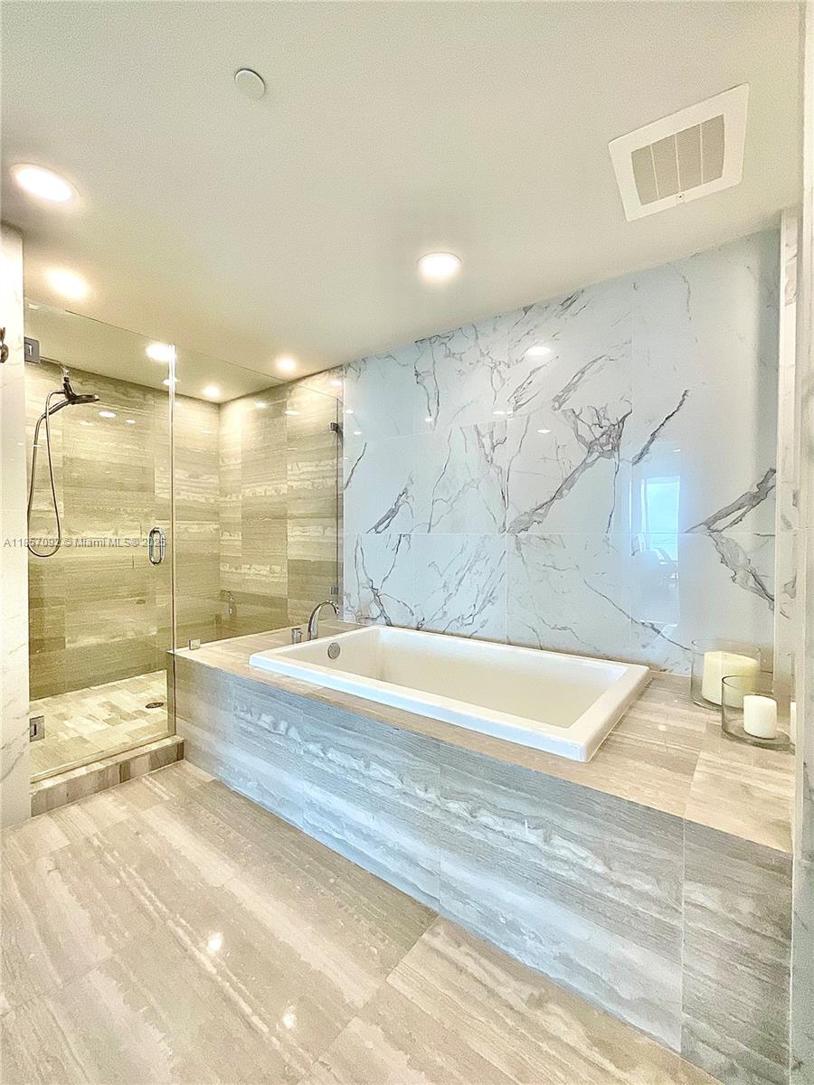 Photo of 3951 Ocean Dr  #1903, Hollywood, Florida, 33019 - 