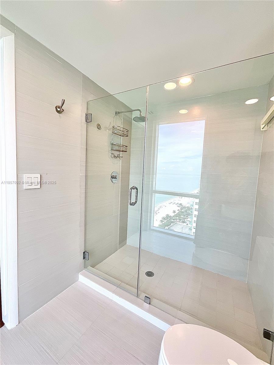 Photo of 3951 Ocean Dr  #1903, Hollywood, Florida, 33019 - 