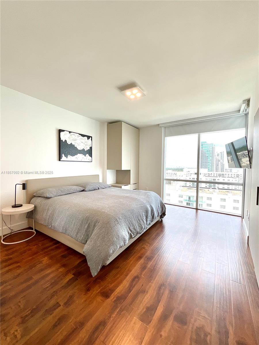 Photo of 3951 Ocean Dr  #1903, Hollywood, Florida, 33019 - 