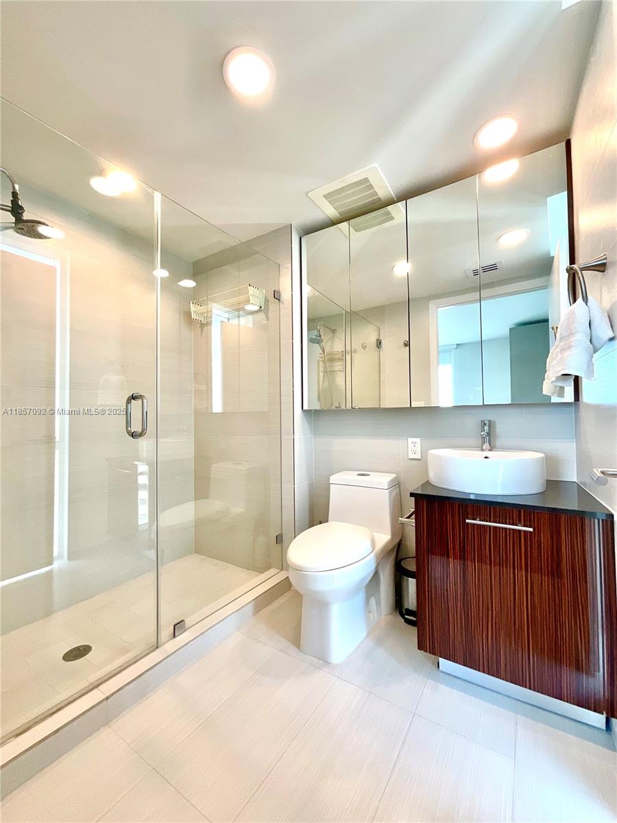 Photo of 3951 Ocean Dr  #1903, Hollywood, Florida, 33019 - 