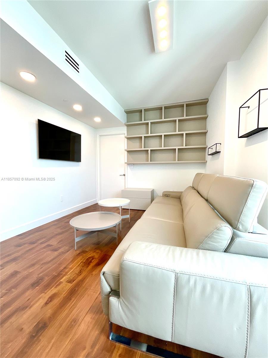 Photo of 3951 Ocean Dr  #1903, Hollywood, Florida, 33019 - 