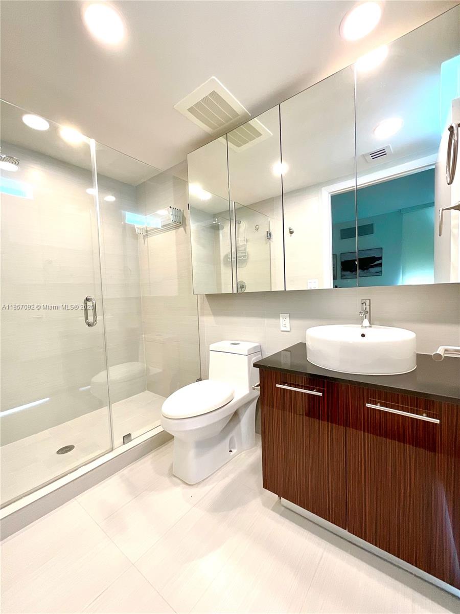 Photo of 3951 Ocean Dr  #1903, Hollywood, Florida, 33019 - 