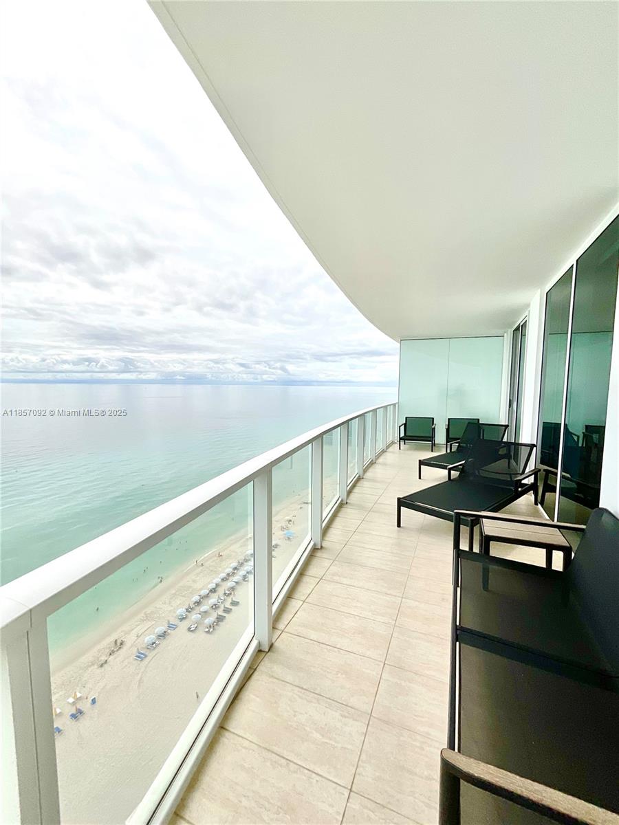 Photo of 3951 Ocean Dr  #1903, Hollywood, Florida, 33019 - 
