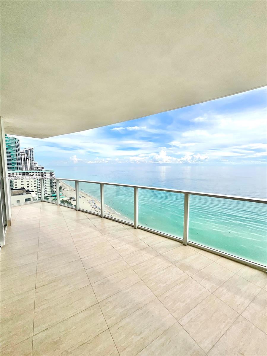 Photo of 3951 Ocean Dr  #1903, Hollywood, Florida, 33019 - 
