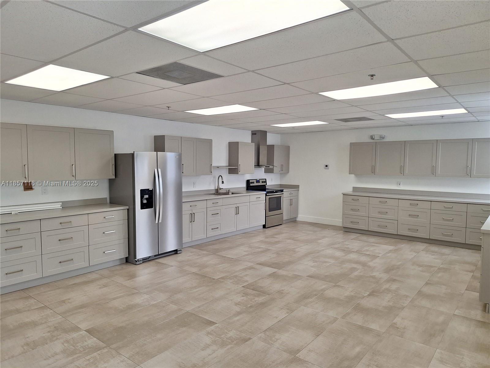 Ver detalles B-7 / sq. ft. $ 2025-08-12 0 foto