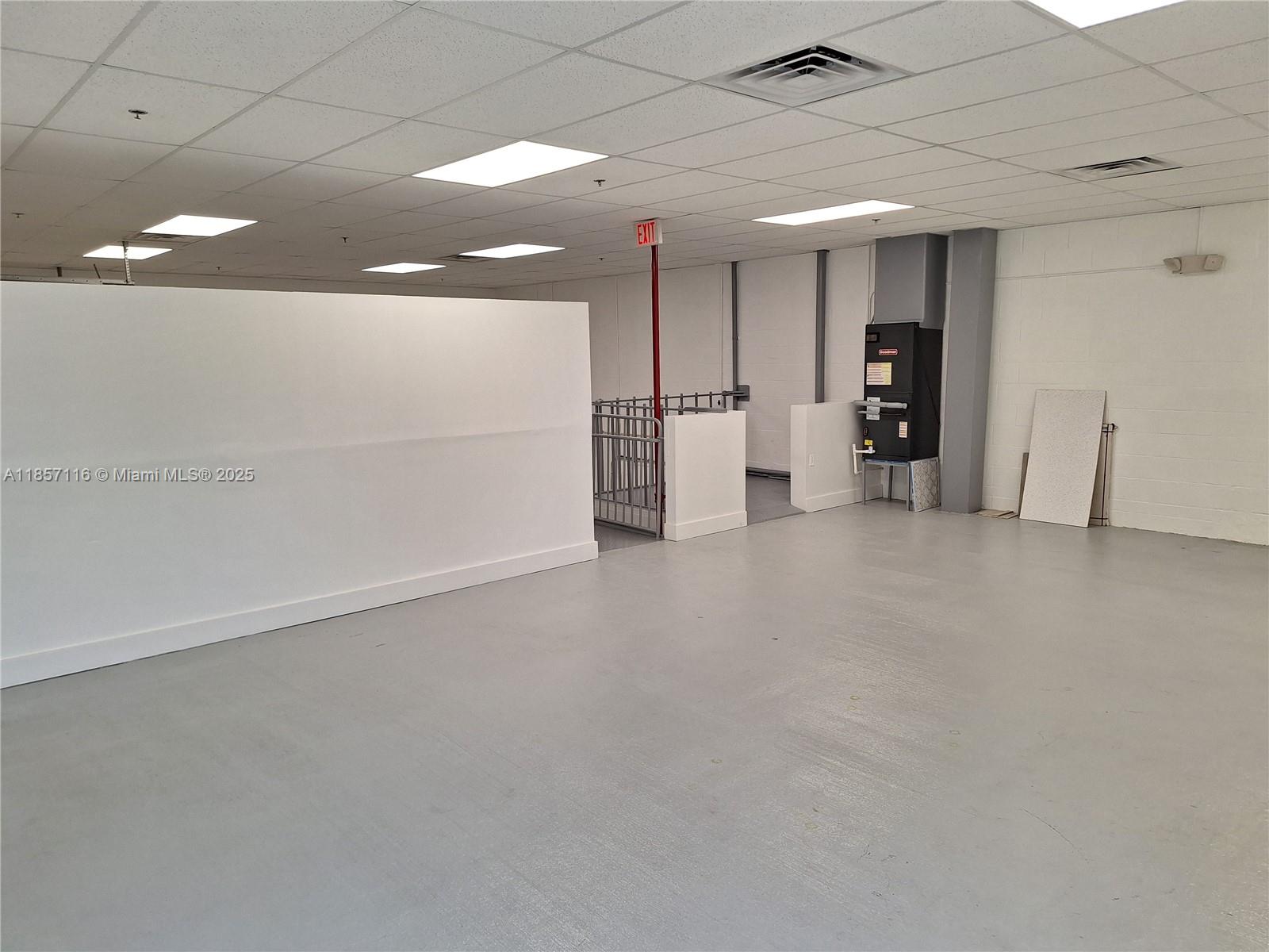 Ver detalles B-7 / sq. ft. $ 2025-08-12 0 foto