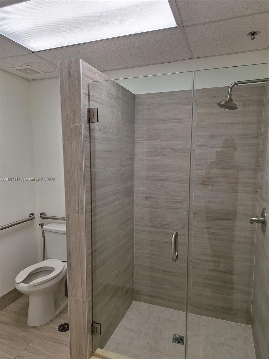 Ver detalles B-7 / sq. ft. $ 2025-08-12 0 foto