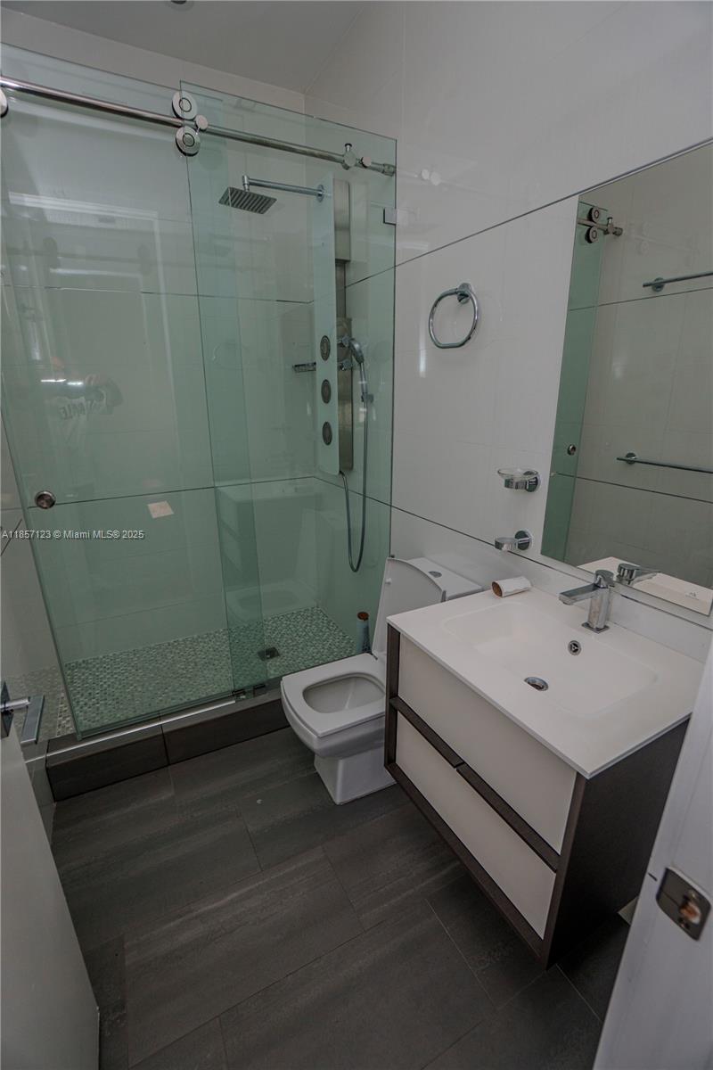 Photo of 822 Meridian Ln  (822), Hollywood, Florida, 33019 - 