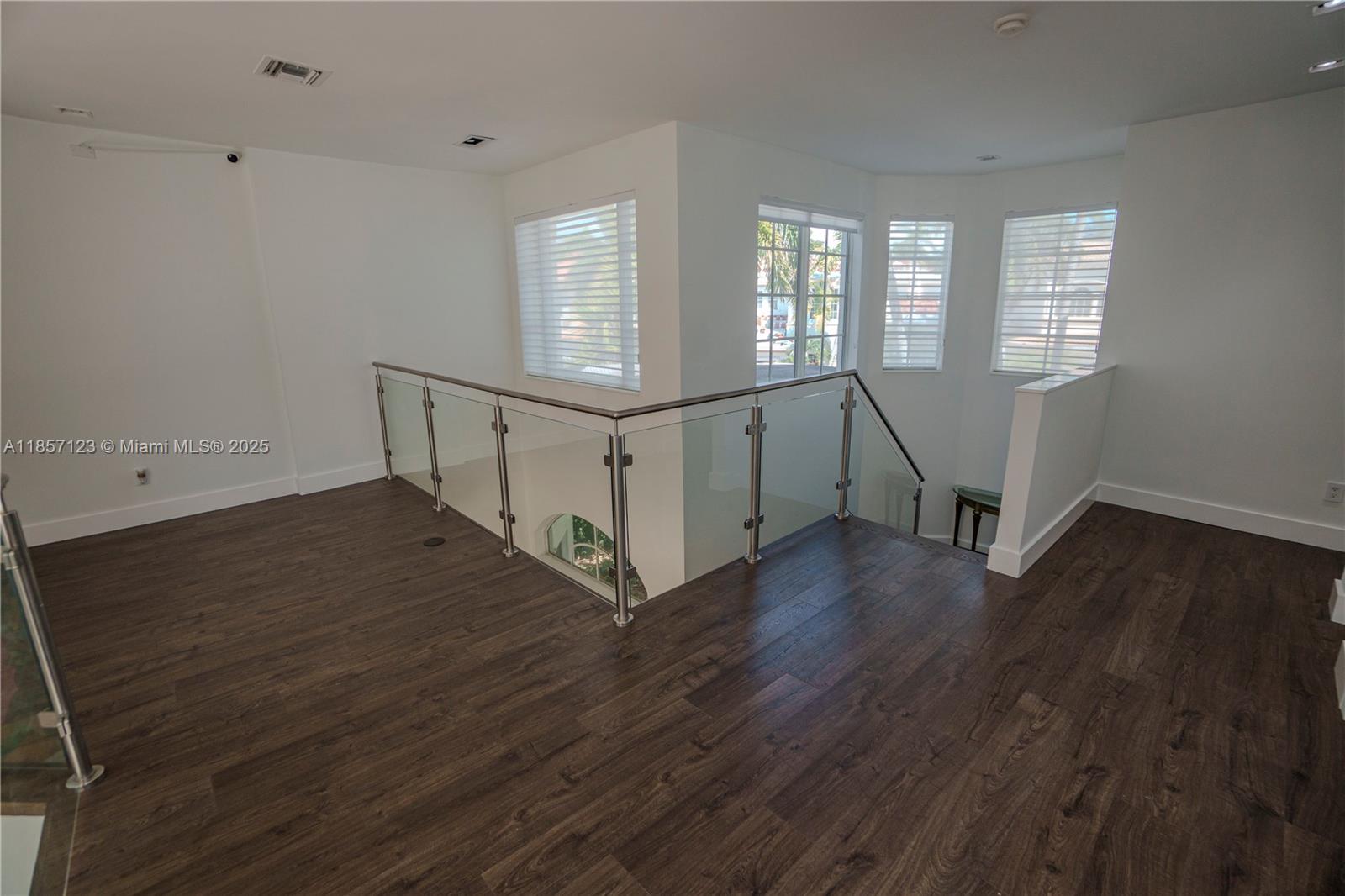Photo of 822 Meridian Ln  (822), Hollywood, Florida, 33019 - 