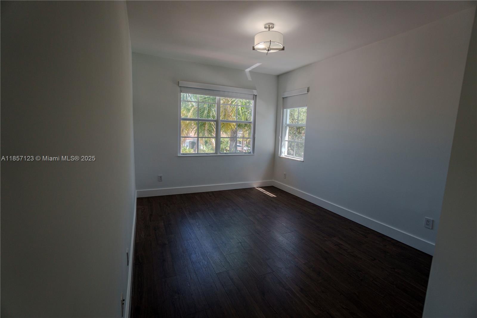 Photo of 822 Meridian Ln  (822), Hollywood, Florida, 33019 - 
