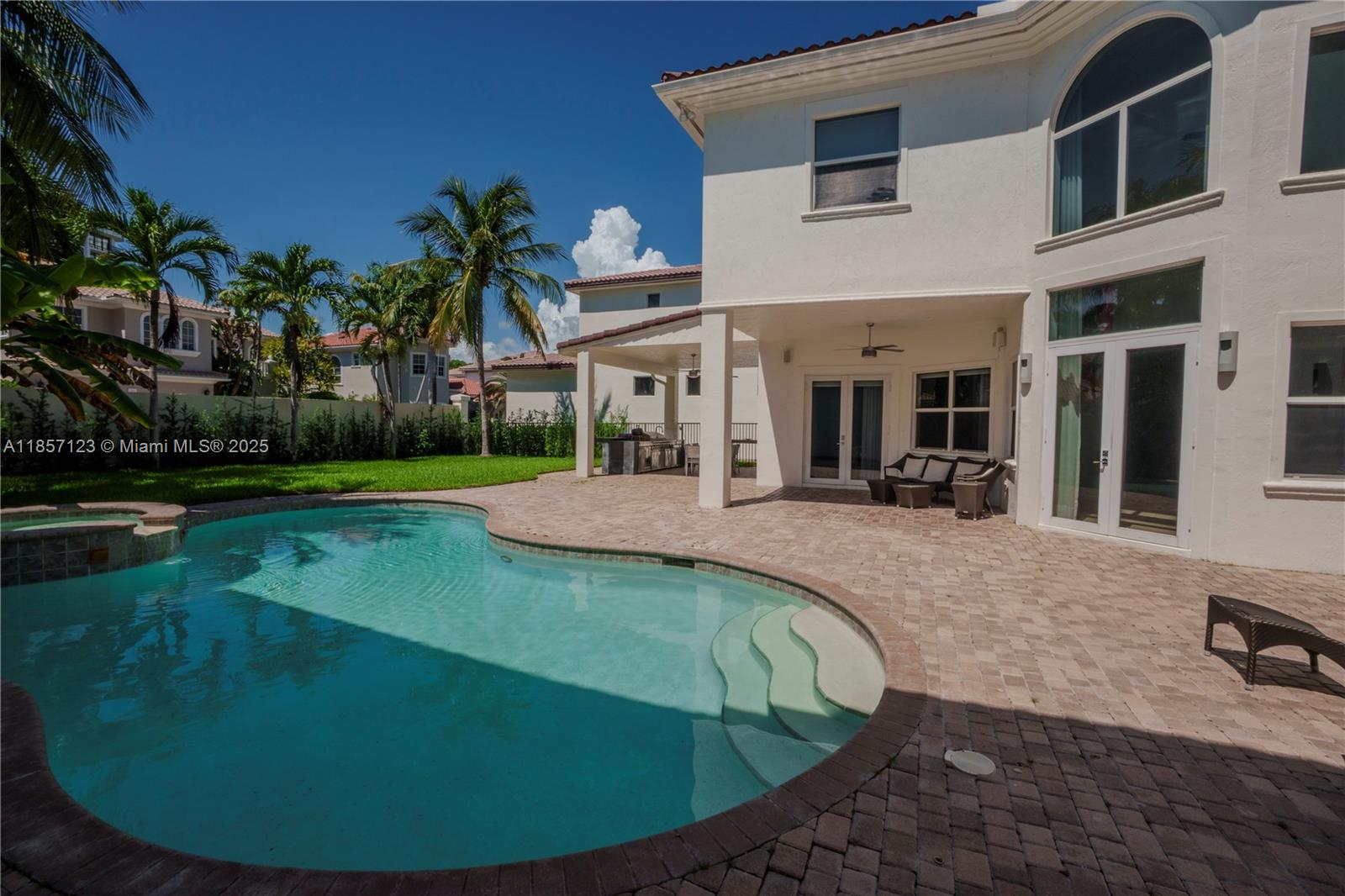 Photo of 822 Meridian Ln  (822), Hollywood, Florida, 33019 - 