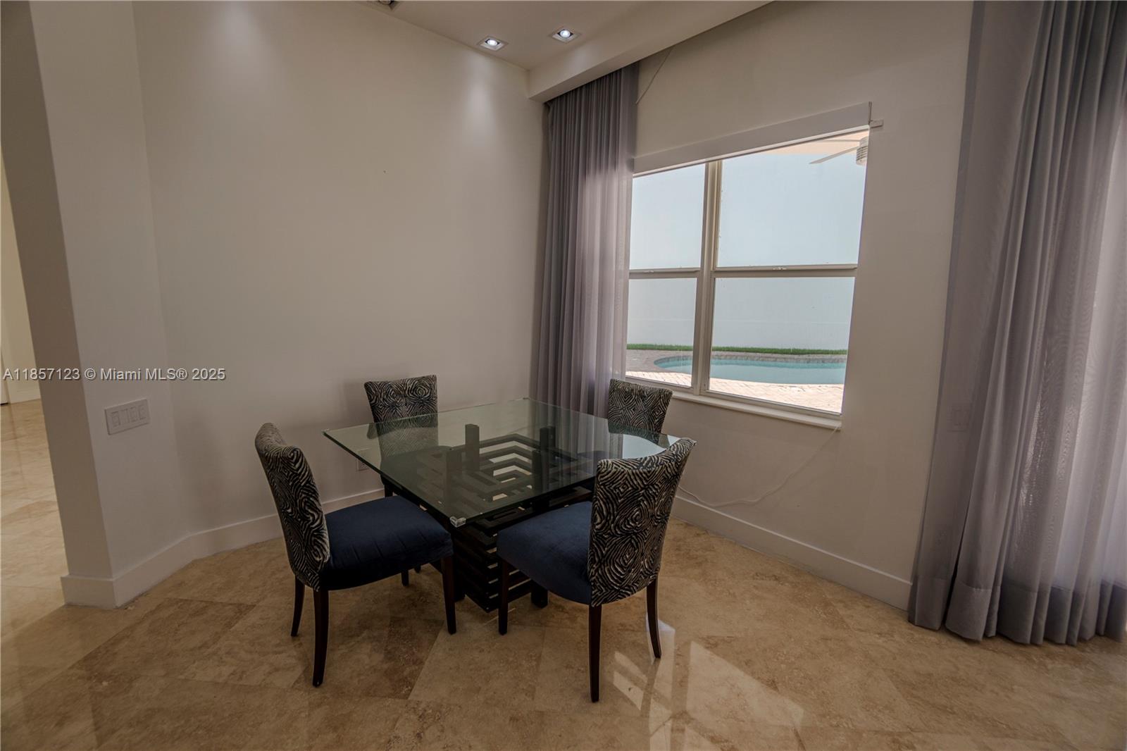 Photo of 822 Meridian Ln  (822), Hollywood, Florida, 33019 - 